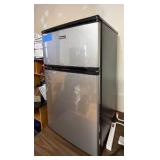 EMERSON  mini fridge.