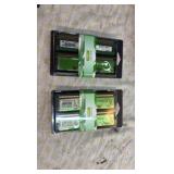 2 DVD players, USB port, memory chips.