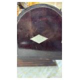 ANTIQUE Gilbert mantle spring-driven 8-day clock,