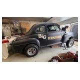 COLLECTOR 1947 Ford 2-door coupe