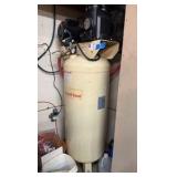 INGERSOLL Rand 5HP 60 Gallon single-stage air compressor