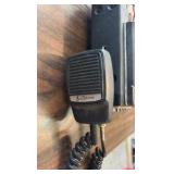 PYRAMID Car audio booste; (2) Vintage Cobra CB