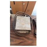 PYRAMID Car audio booste; (2) Vintage Cobra CB