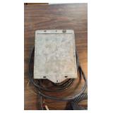 PYRAMID Car audio booste; (2) Vintage Cobra CB