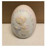 Precious Moments Figurine "Easter 1994 A Reflection of His Love" item#529095