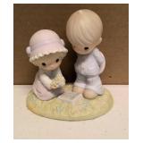 Precious Moments Figurine "Gone But Never Forgotten" Item#135967