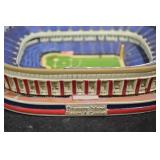 Minnesota Twins Bobblehead Set (4) & Mini-Mauer Box & Treasure Island Stadium Tin