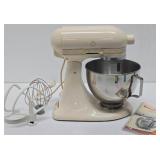 Working KITCHENAID Mixer w/Accessories