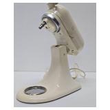 Working KITCHENAID Mixer w/Accessories