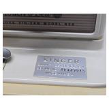 Working SINGER Sewing Machine w/Attachments & Foot Pedal