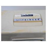 Working SINGER Sewing Machine w/Attachments & Foot Pedal