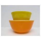 2 Vintage PYREX Glass Mixing Bowls - Yellow & Orange