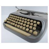 Vintage ROYALITE Portable Typewriter w/Cute Vintage Puppy Dog Cover