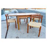 Wonderful Danish Modern Teak Wood Mobler Ansagar Expandable Dining Table w/Set of 4 J.L. MOLLER Chairs