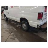 2007 Ford E-350...