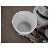 (4+) 5 Gallon Pails Pro Spec Blendc...