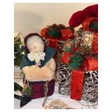 Santa Claus Figurines & Christmas Decor Collection - Assorted Holiday Figures