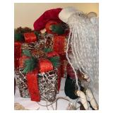 Santa Claus Figurines & Christmas Decor Collection - Assorted Holiday Figures