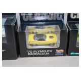 Hot Wheels Collectibles - Kuda, Plymouth, Road Runner