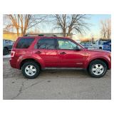 2008 FORD ESCAPE XLT *4x4* (NO RESERVE)