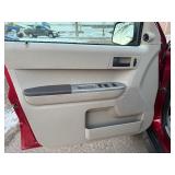 2008 FORD ESCAPE XLT *4x4* (NO RESERVE)