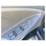 2011 HYUNDAI SONATA GLS *No Accidents* (NO RESERVE)