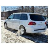2012 VOLKSWAGEN ROUTAN SEL *No Accidents Reported | Prior Certified Pre-Owned* (NO RESERVE)