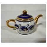 Vintage Gzhel Decorative Porcelain Gold Blue Samovar Topped with Teapot