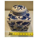 Blue & White Ceramic Ginger Jar w/Lid