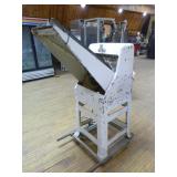 Oliver Gravity-Feed Electric Bread Slicer