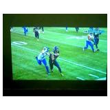 Hitachi CP-WU5505 WUXGA 5000-Lumen HD Home Theater LCD Projector / Projection System with Remote Control and HDMI Cable