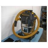 DeWalt 8 Gallon Wet/Dry Vac / Vacuum