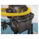 DeWalt 10 Gallon Wet/Dry Vac / Vacuum