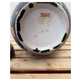 Antique Chinese Porcelain Famille Rose Ginger Jar 60th reproduction Qian long. 23 cm high ( about 9 Inch )