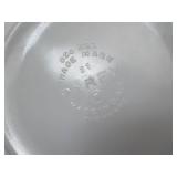 vintage Pyrex 024 2-quart casserole dish in the "Golden Tulip" promotional pattern