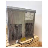 Professional Series Collezioni Portable Electric Ice Cube Maker Model FG78143