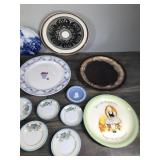 Lot of Vintage & Collectible Plates - see description for more info