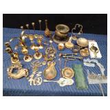 Lot of brass items