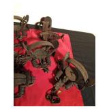 8 victor double spring animal traps