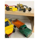 Vintage Metal Vehicles Toys Lot Trucks Hubley, Matchbox