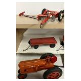 Toy Tractor Lot Farmall McCormick MISC