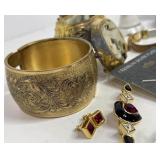 Lot of Vintage Costume Jewelry Princess Mara GF Bracelt with Original Box, Celebrity Cameo