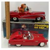 Toy Model Convertibles Photoing on Car Tin Toy Japan