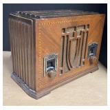 LLR - Vintage Art Deco Style Crosley Table Radio Model: 173
