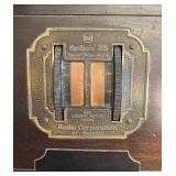 FR - Antique 1925  RCA Radiola 28 Super Heterodyne Console Radio in Original Wooden Cabinet