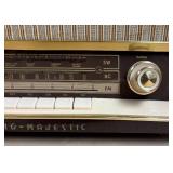 LLR - Vintage Grundig Majestic FM/AM Radio Model: 2140U