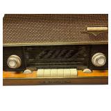 RR - Vintage Emud Rekord Senior 60 German Tube Radio