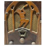 RR - Vintage Jackson-Bell Peter Pan Cathedral Radio