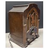 RR - Vintage Jackson-Bell Peter Pan Cathedral Radio