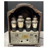 RR - Vintage Jackson-Bell Peter Pan Cathedral Radio